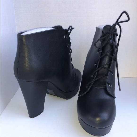*NEW* Chunky Heel Lace up Booties - Picture 2 of 7